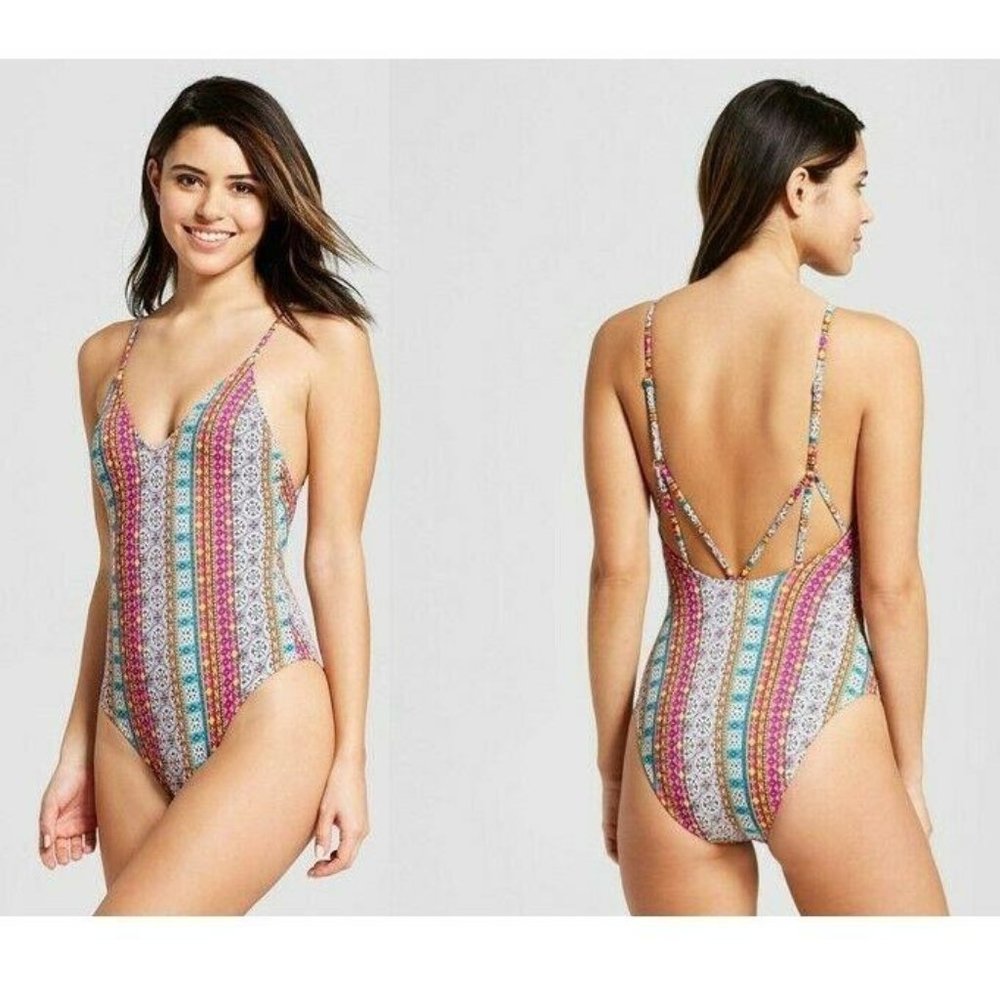 Women's Strappy Scoop Back One Piece Swimsuit S